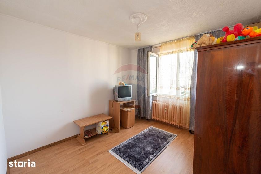 Apartament cu 3 camere decomandat în Sălăjan