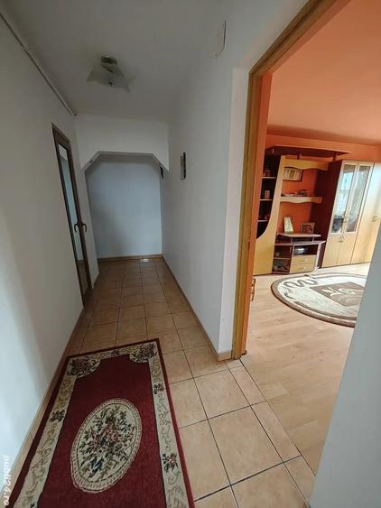 Apartament cu 2 camere decomandat în Micro 4