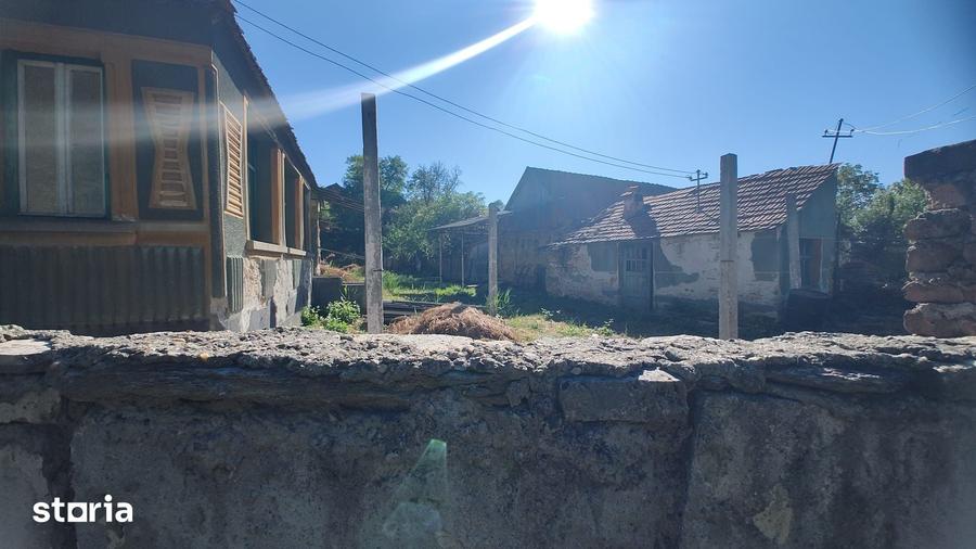 Casă cu 2 camere cu Teren 1330 Mp în Rapoltu Mare