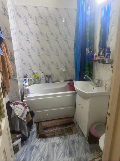 Apartament cu 2 camere semidecomandat în Micro 9