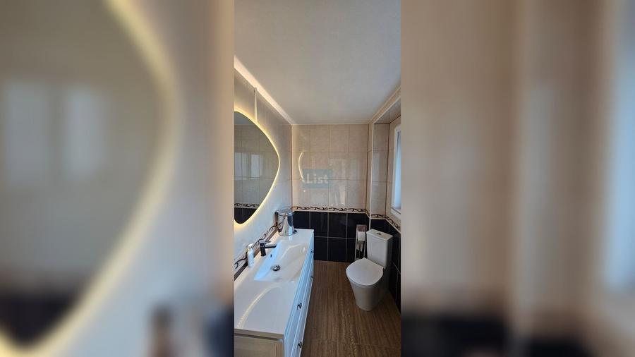 Casă cu 5 camere cu Teren 2400 Mp în Centura