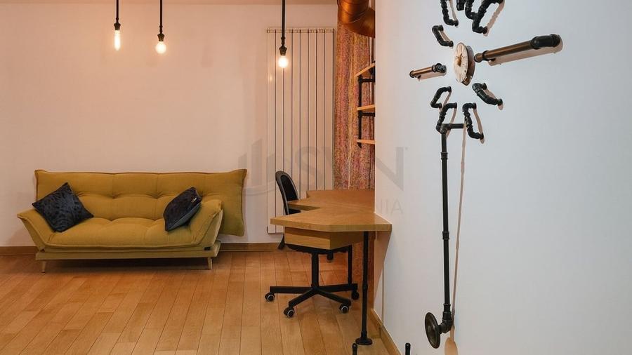 Apartament cu 3 camere decomandat, mobilat în Barbu Văcărescu