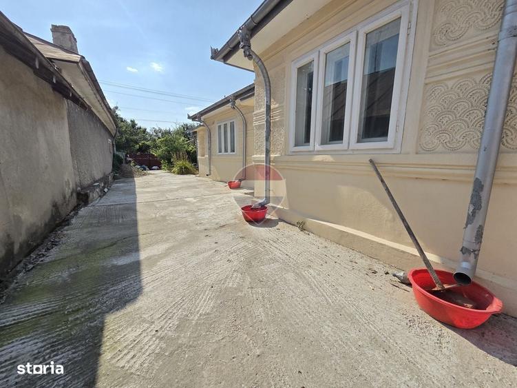 Casă cu 4 camere în Milcovul