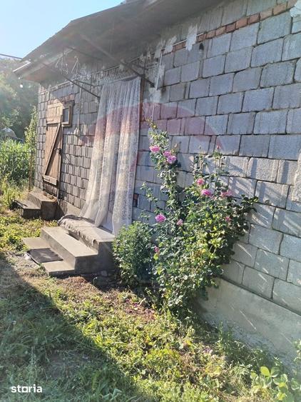Casă cu 3 camere cu Teren 679 Mp în Vad