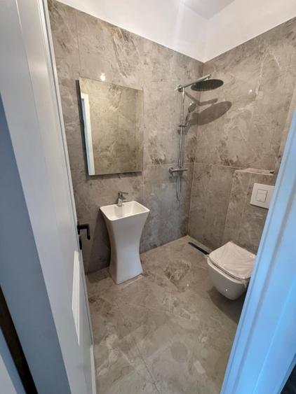 Apartament cu 2 camere decomandat în Siloz