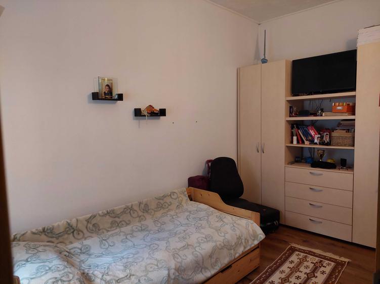 Casă cu 3 camere în Central