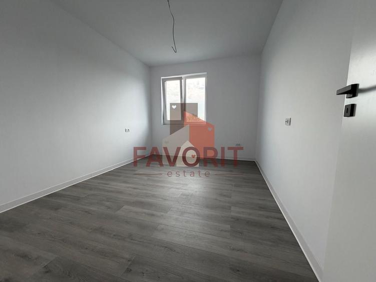 Duplex cu 4 camere cu Canalizare în Utvin