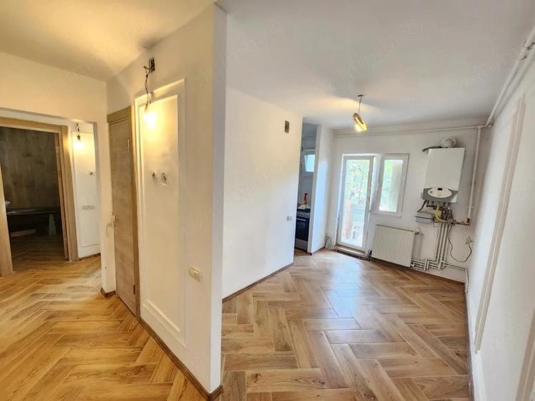 Apartament cu 2 camere decomandat în Lunei