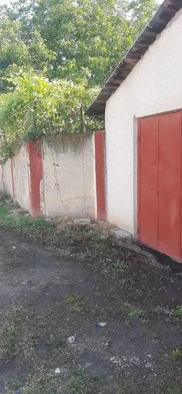 Casă cu Teren 1065 Mp în Domnești