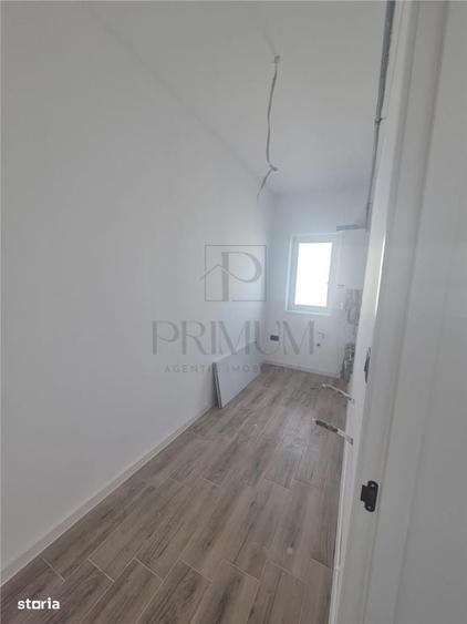 Casă cu 4 camere decomandat în Moșnița Veche