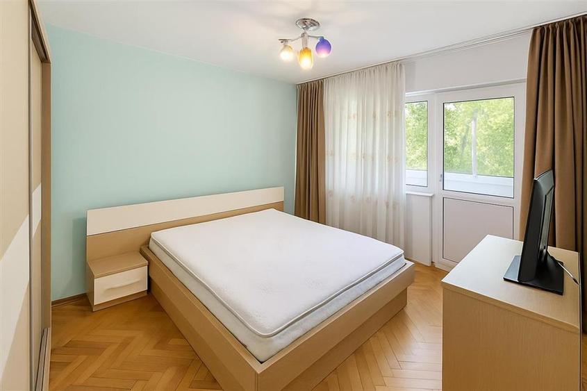 Apartament cu 3 camere decomandat în Dacia