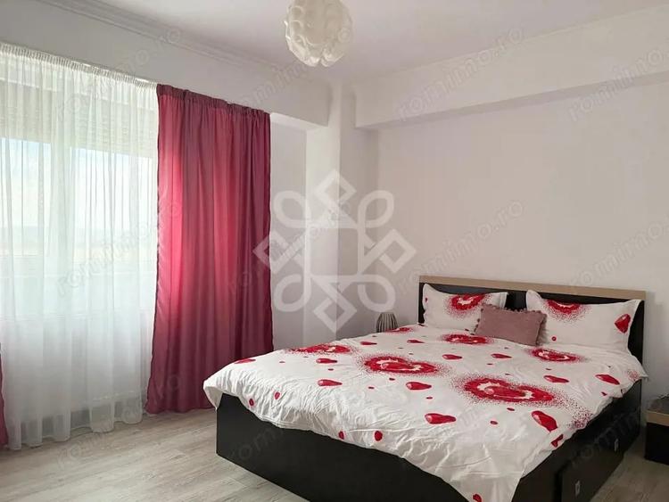 Apartament cu 3 camere decomandat în Nufărul