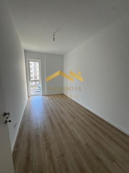 Apartament cu 3 camere decomandat în Aradului