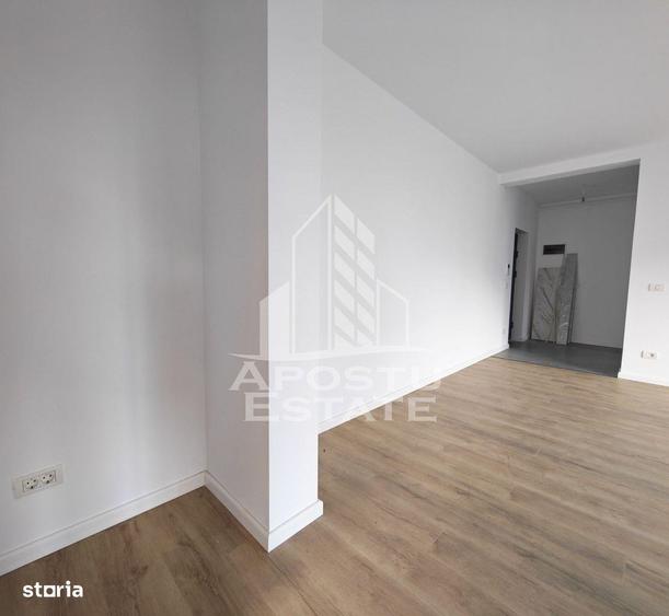 Apartament cu 2 camere semidecomandat, mobilat în Mehala