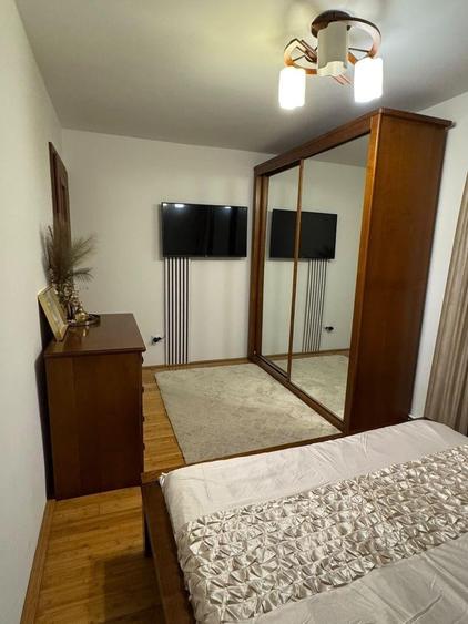 Apartament cu 3 camere decomandat în Brazda lui Novac