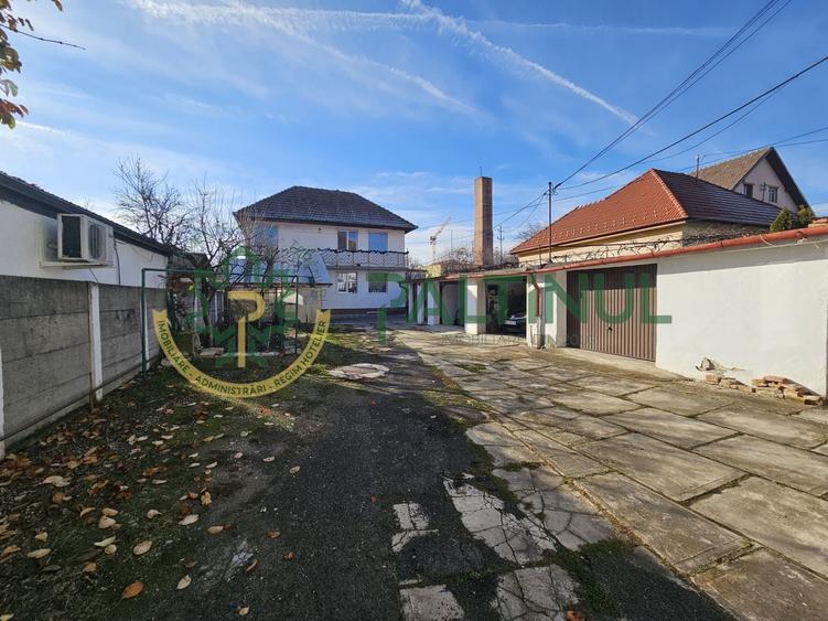 Casă spațioasă, retrasă de la stradă, într-o zonă liniștită din Sibiu - 8