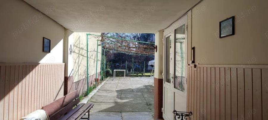 Casă cu 4 camere cu Teren 600 Mp în Intim