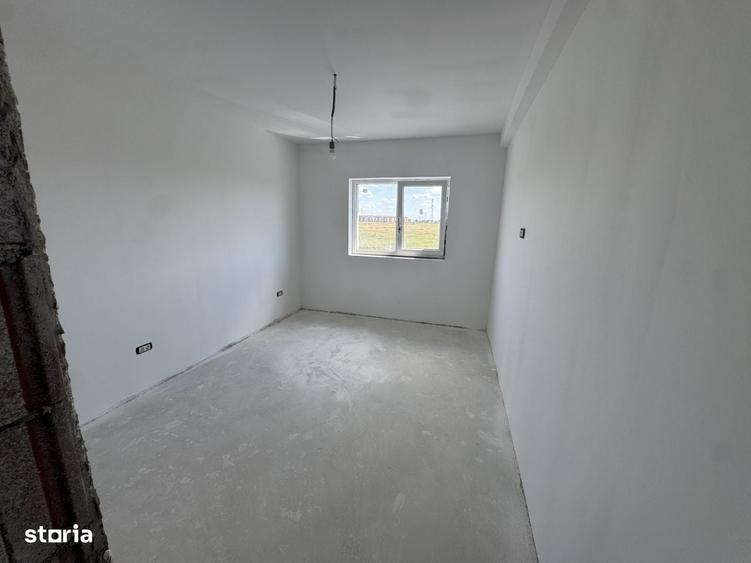 Casă cu 4 camere cu Teren 270 Mp în Central