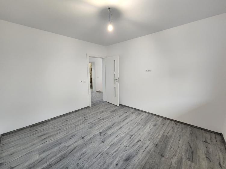 Duplex cu 4 camere cu Canalizare în Lunca Cetățuii