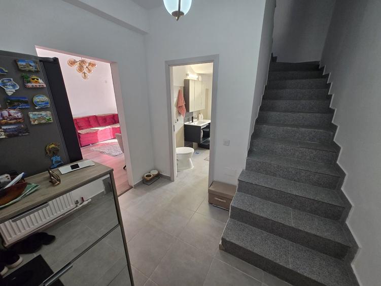 Casă cu 4 camere în Exterior Vest