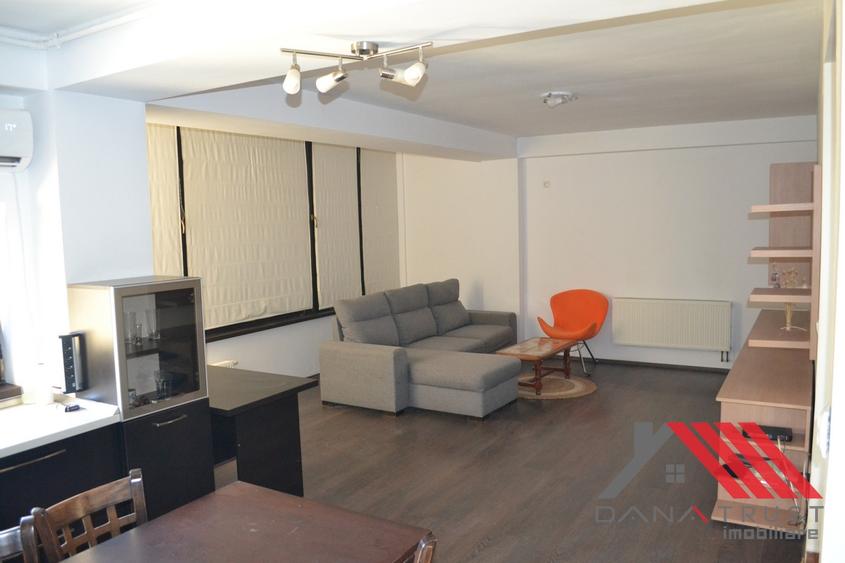 Apartament cu 2 camere semidecomandat, mobilat în Girocului