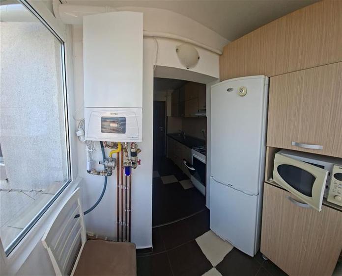 Apartament cu 3 camere decomandat, mobilat în Mihai Bravu