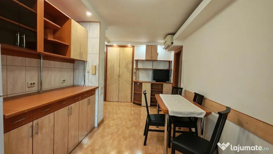 Apartament cu 3 camere decomandat, mobilat în Crângași