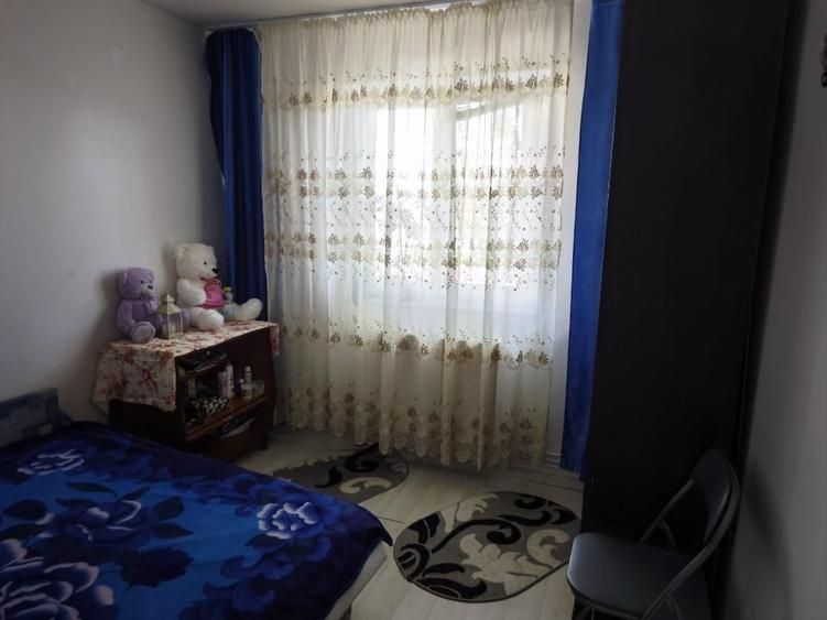 Apartament cu 2 camere semidecomandat în 13 Decembrie