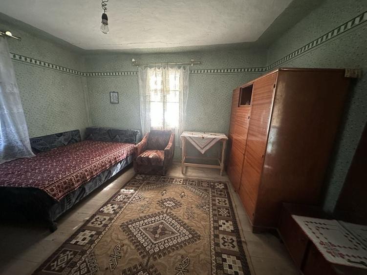 Casă cu 4 camere în Drincea