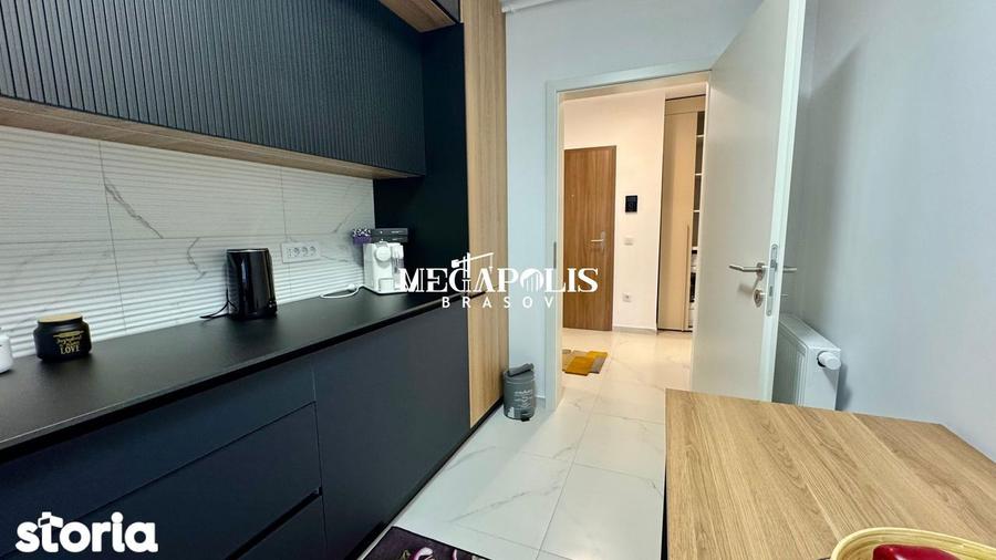 Apartament cu 2 camere decomandat în Tractorul