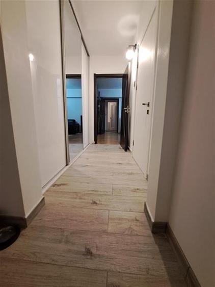 Apartament cu 3 camere decomandat în Dristor
