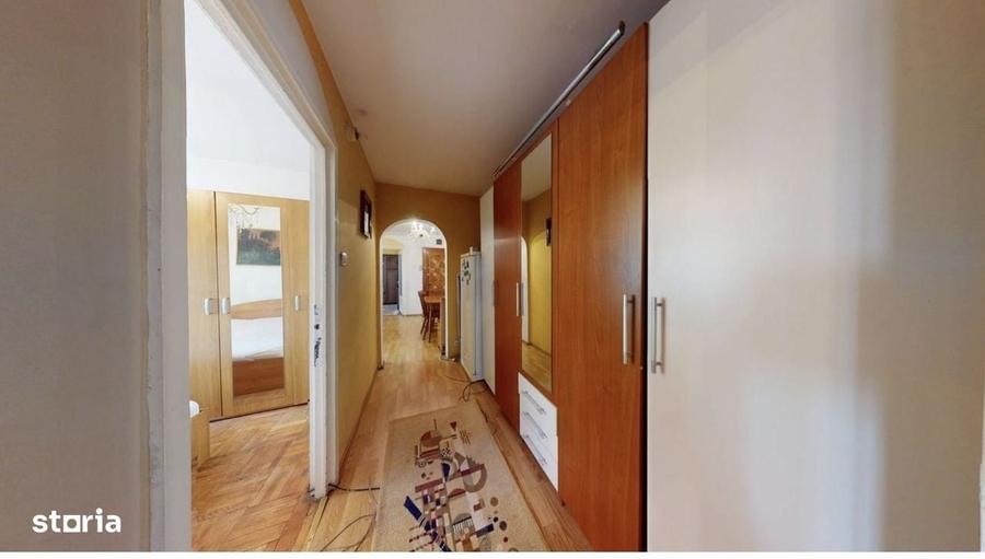 Apartament cu 3 camere decomandat în Vasile Aaron