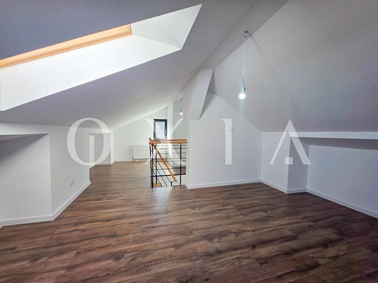 Duplex cu 4 camere cu Canalizare în Moșnița Nouă