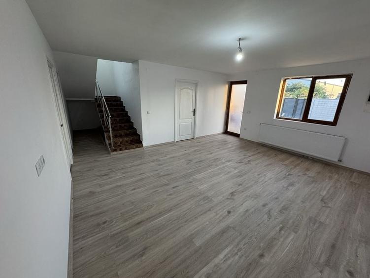 Casa de vanzare cu 4 dormitoare in Mihailesti - 7