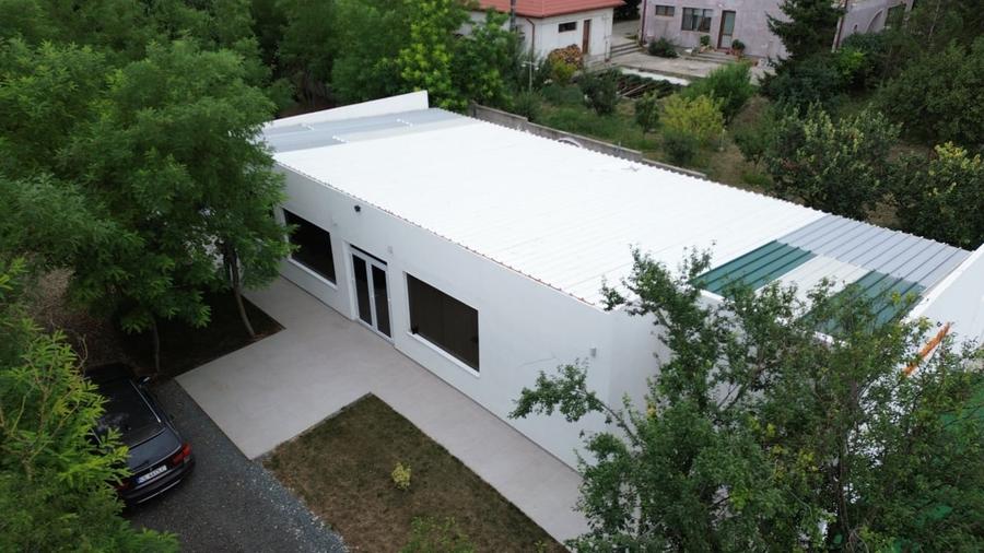 Casă individuală cu 5 camere cu Canalizare în Frumușani