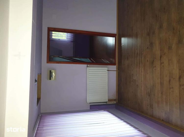 Casă cu Teren 1800 Mp în Vadu Moldovei