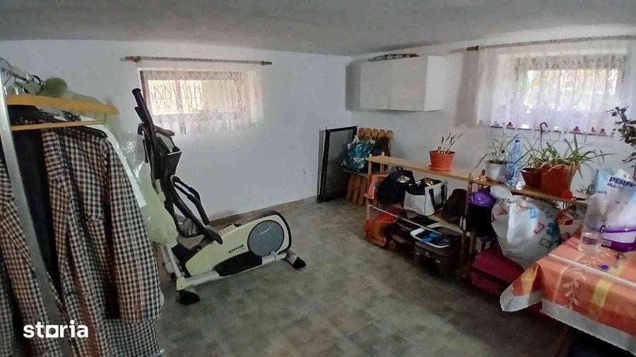 Casă cu 7 camere cu Teren 700 Mp în Caransebeș