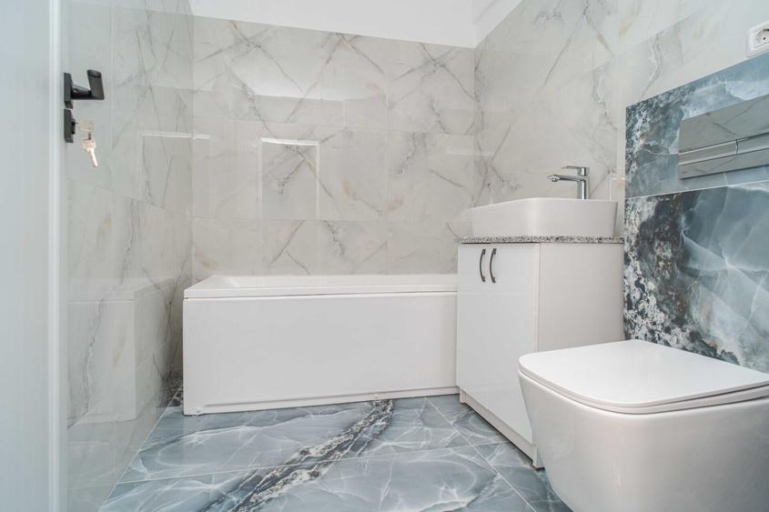 Apartament cu 3 camere decomandat în Nicolina