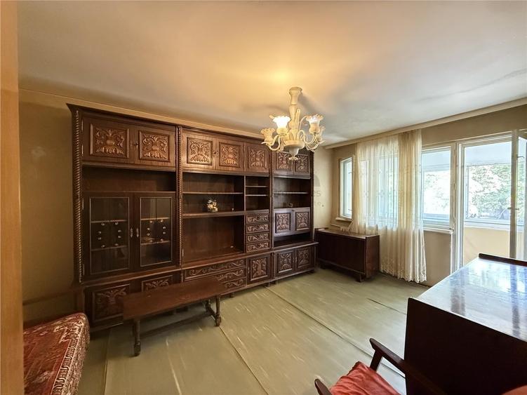Apartament cu 3 camere decomandat în Gorjului