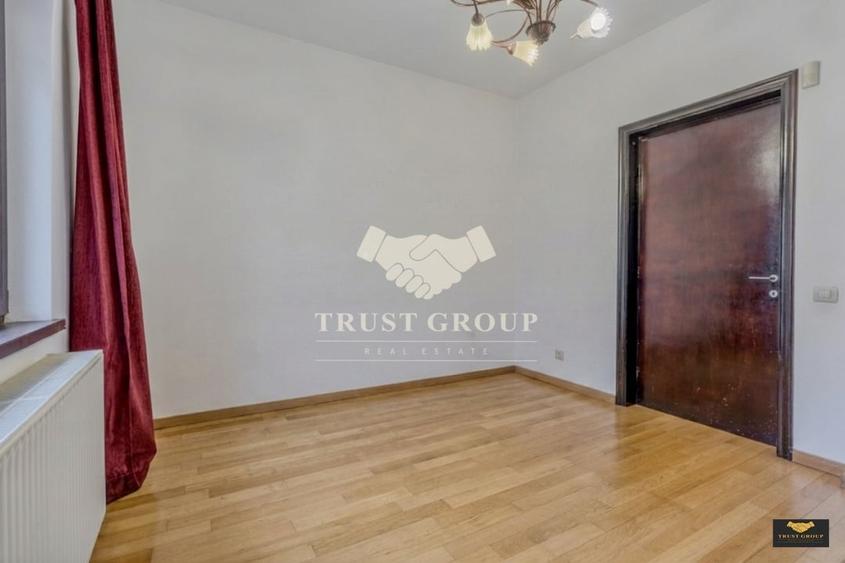 Apartament cu 8 camere decomandat, mobilat în Cotroceni