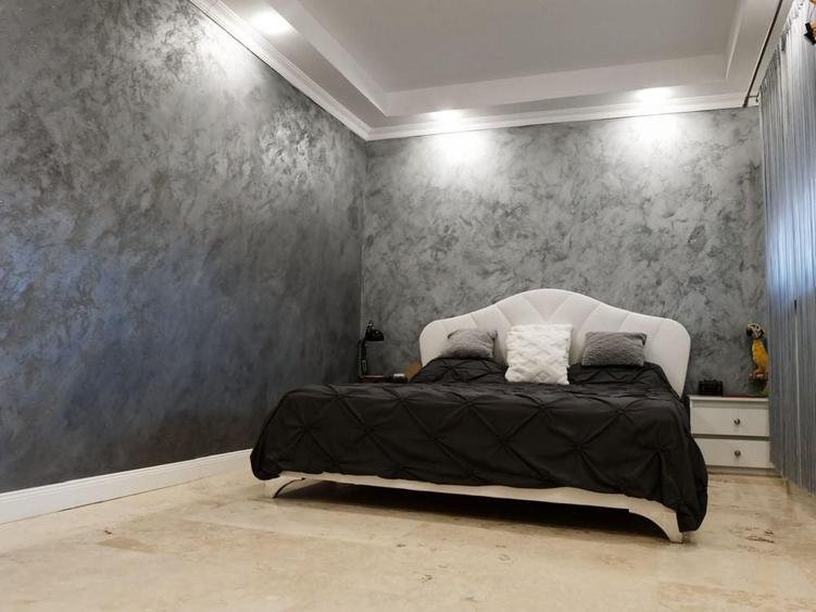 Casă cu 4 camere în Central