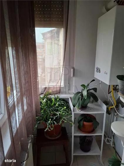 Apartament cu 3 camere decomandat, mobilat în Soarelui