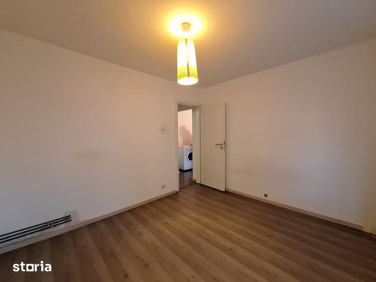 Apartament cu 3 camere decomandat în Baba-Dochia