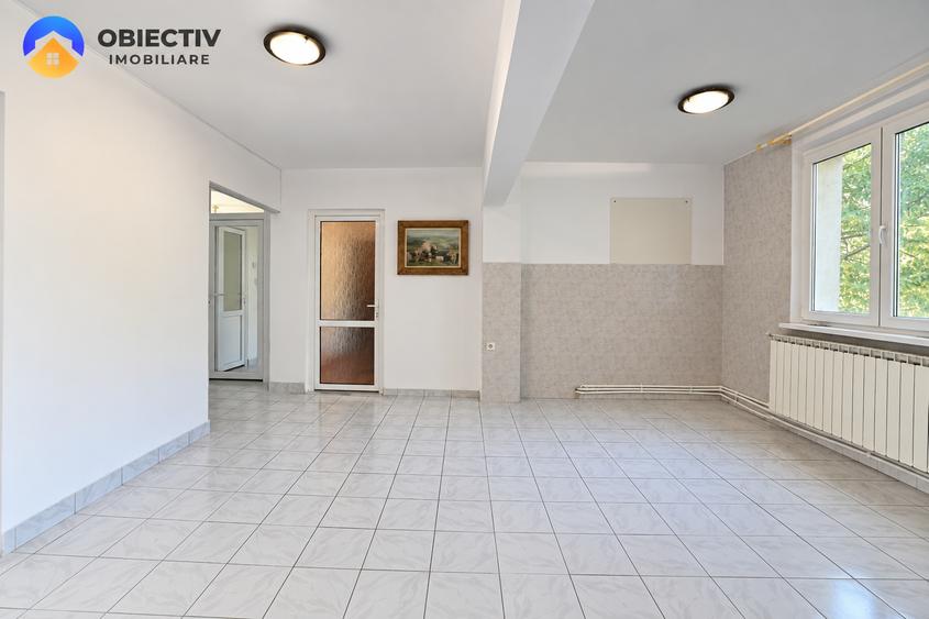 Apartament cu 3 camere decomandat în Central