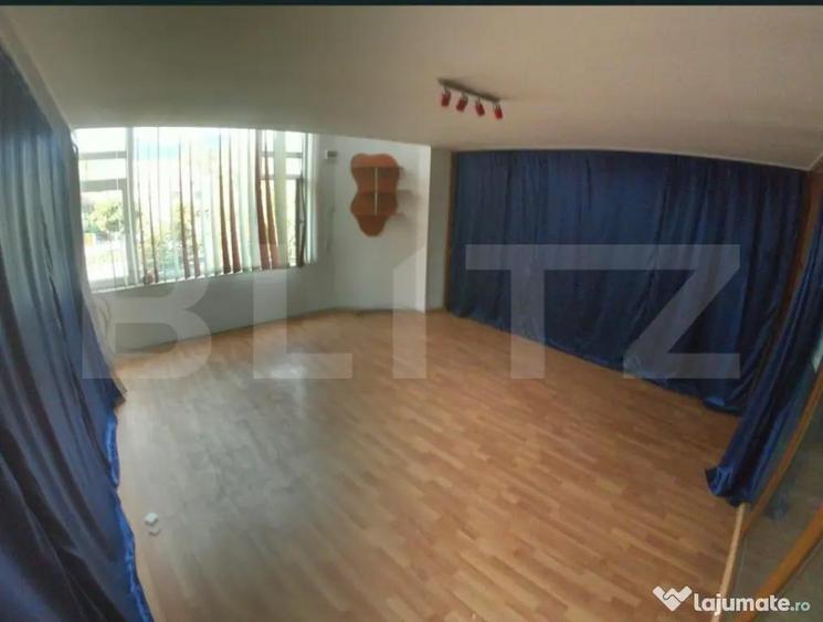 Spa?iu birouri 32 mp, ultracentral, etaj 1 Deva, dispon - 4