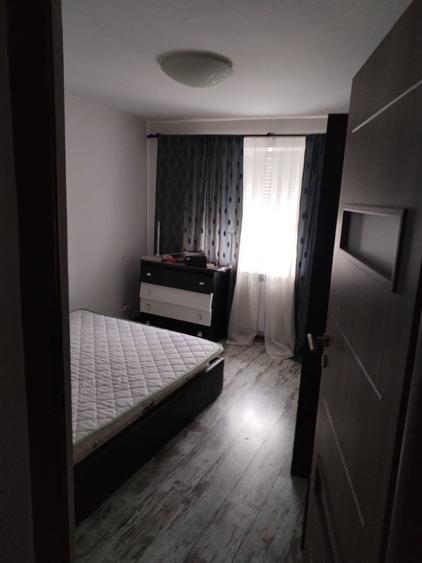 Apartament cu 4 camere decomandat în Centrul Vechi