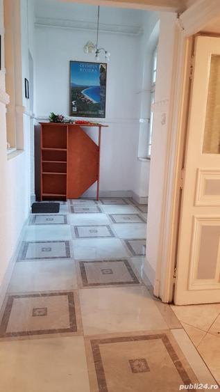 Casă cu 3 camere în Central