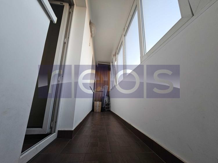 Apartament cu 3 camere semidecomandat, mobilat în Tineretului