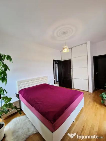 Apartament cu 4 camere decomandat în Central