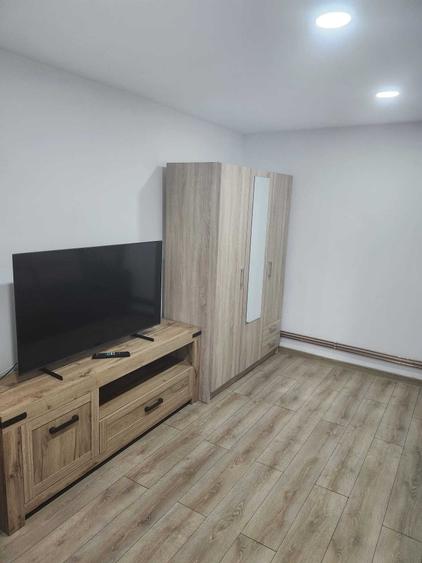 Garsonieră decomandată în Dorobanți
